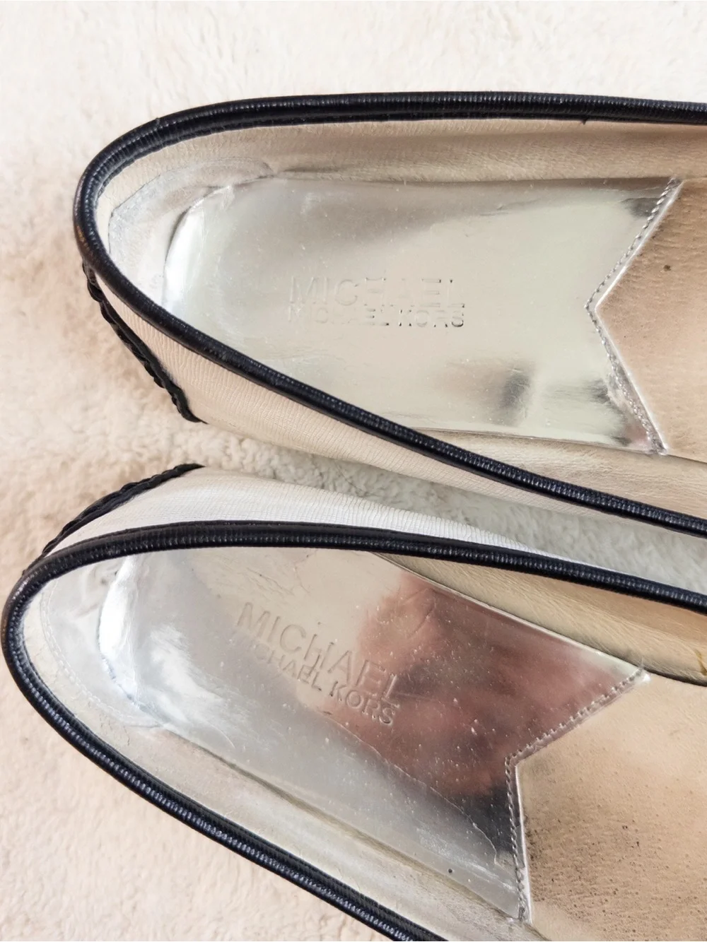 Michael Kors White & Black Logo Ballet Flats Women’s Size 9.5